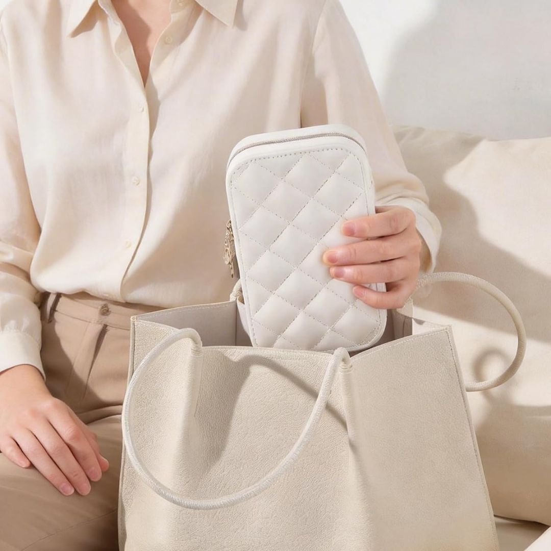 Freja – Kompakt resesmyckeskrin med quiltad design
