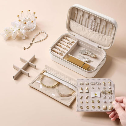 Freja – Kompakt resesmyckeskrin med quiltad design